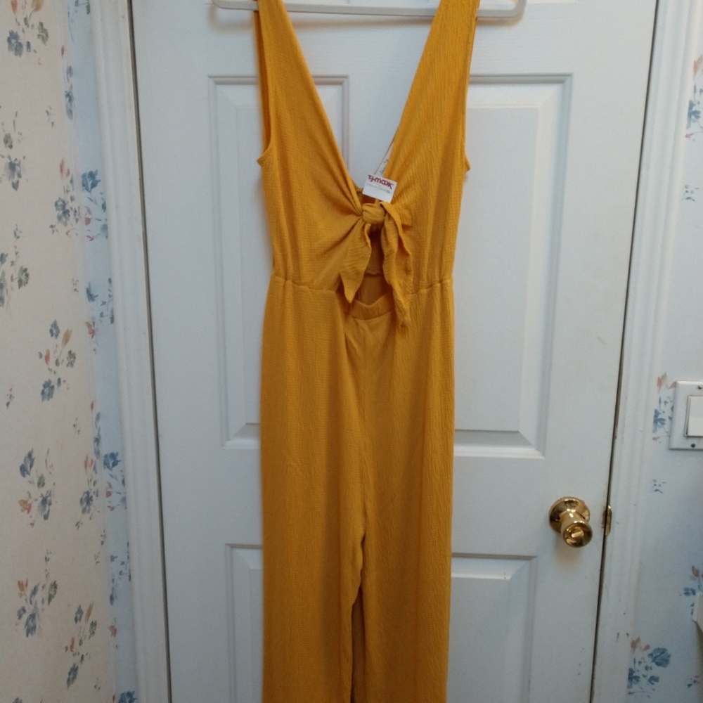💥Host Pick💥NWT Love Tree Jumpsuit - Picture 2 of 8
